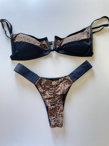 Top Uno V with Full Bottoms (Onça)