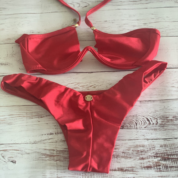 Top W with Full Bottoms (Cherry)